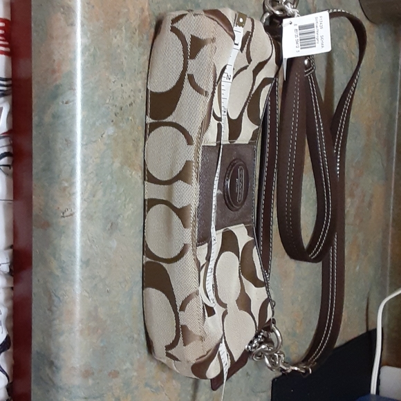 Coach - Picture 2 of 4